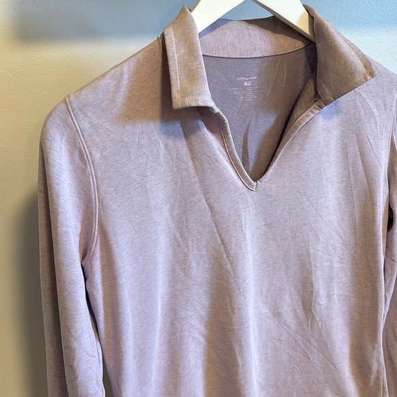 Patagonia long sleeve collared top. - Picture 2 of 7